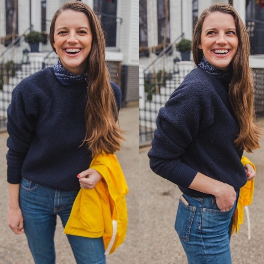 Everlane The ReNew Fleece Raglan Sweatshirt in Dark Navy Size S - Picture 2 of 9